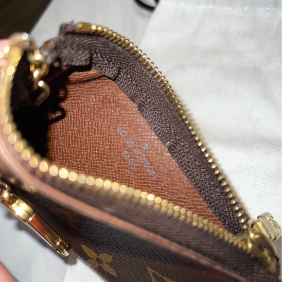 Authentic Louis Vuitton Monogram Key Pouch - Picture 4 of 5